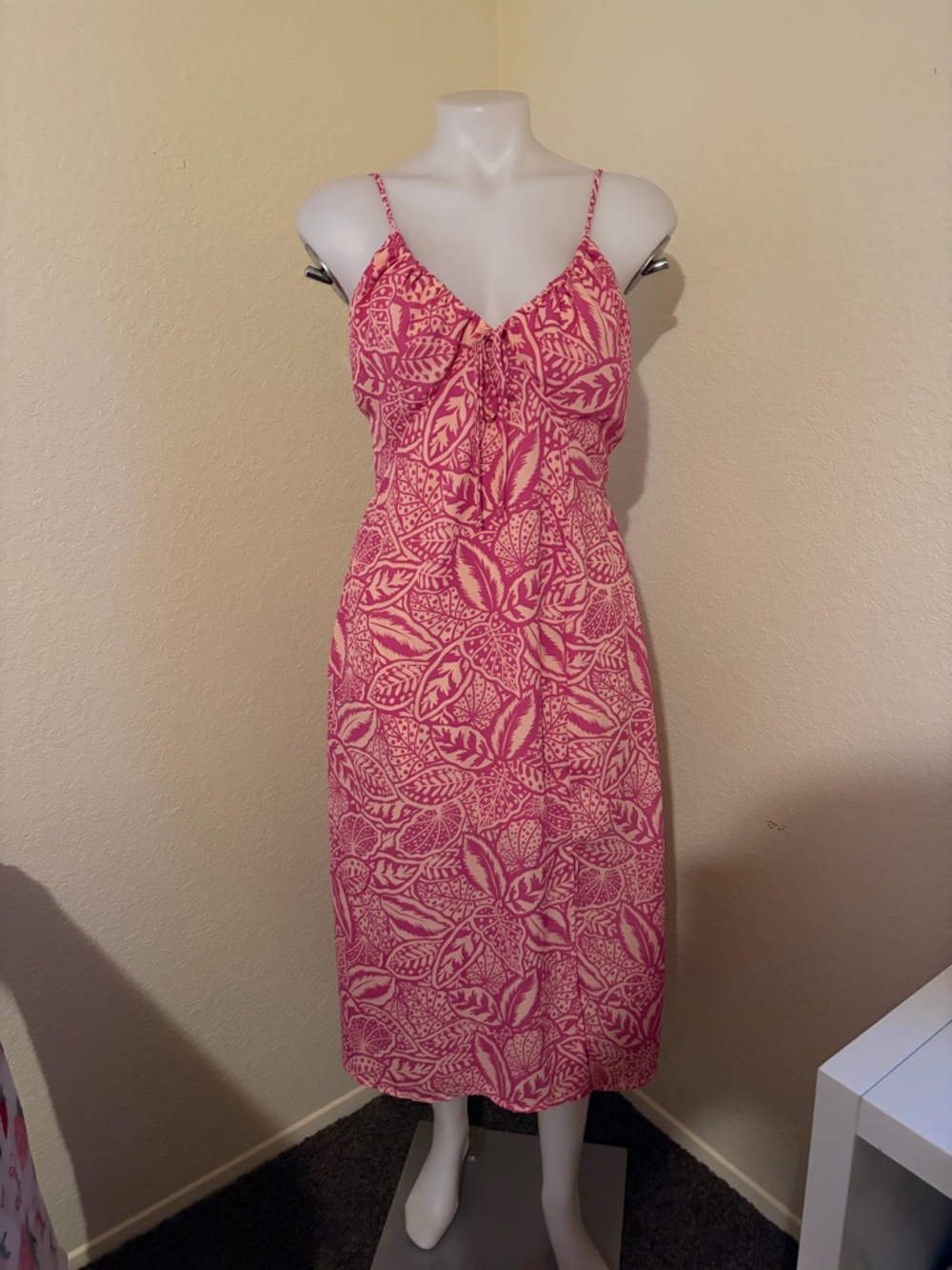 Sienna Sky Pink and Cream Leaf-Print Midi Dress